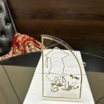 ستاند اكريليك مميز